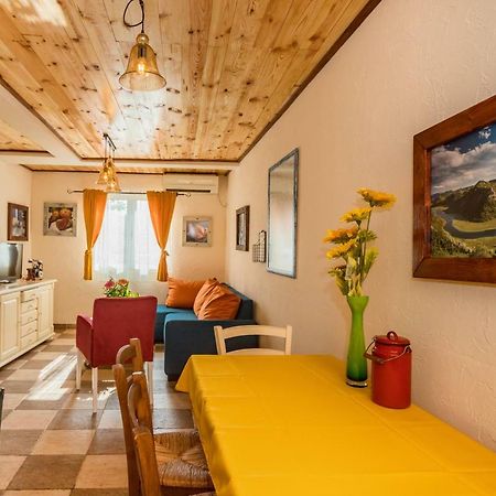 Guest House Luna Вирпазар Екстериор снимка